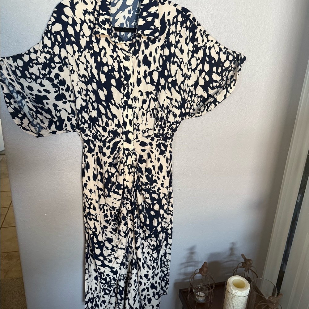 SHEIN Navy and White Abstract Blouse